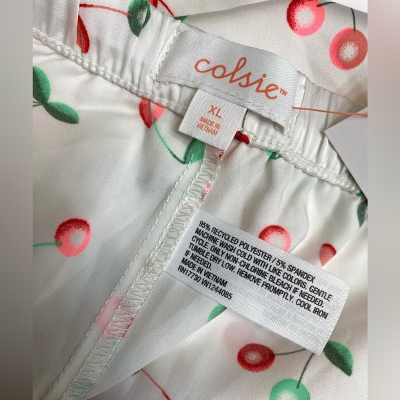 COLSIE Cherry print silky pajama shorts - Picture 5 of 5